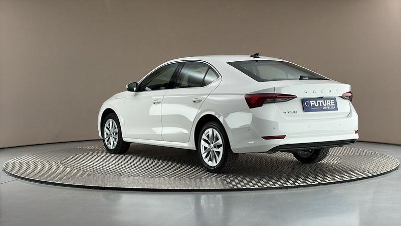 Škoda Octavia 2.0 TDI DSG Style - fotka 2 z 27
