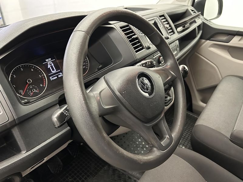 Volkswagen Transporter 2.0 TDI Long - fotka 8 z 21