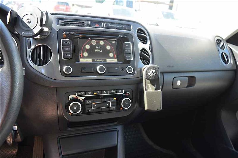 Volkswagen Tiguan (2013) 2,0 TDI MOTION DSG - fotka 14 z 21