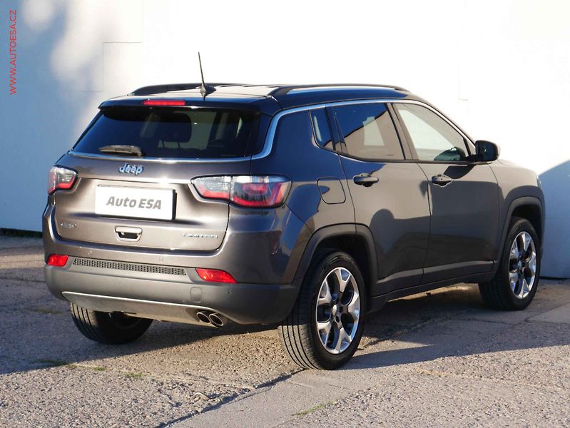 Jeep Compass (2017) 2.0 MJT 4x4, AT, navi, park - fotka 6 z 15