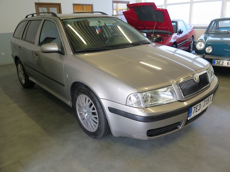 Škoda Octavia (2009) 1.9TDI 74kW,tažné,klima - fotka 5 z 17