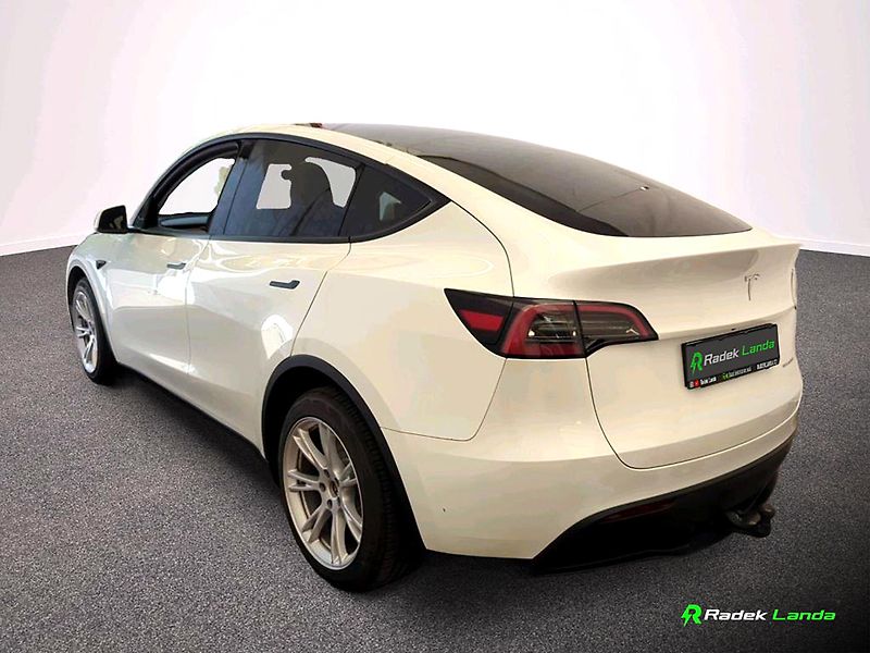 Tesla Model Y (2024) Long Range AWD Berlín | tažné - fotka 2 z 7
