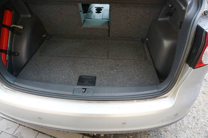 Volkswagen Golf Plus (2008) 1,9 - fotka 10 z 24