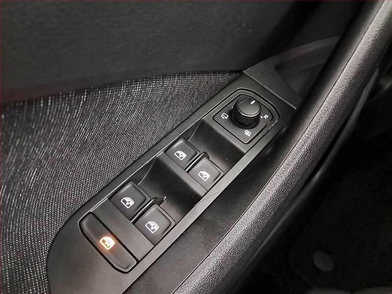 Škoda Kamiq (2021) Style 1.0 TSI - fotka 17 z 18