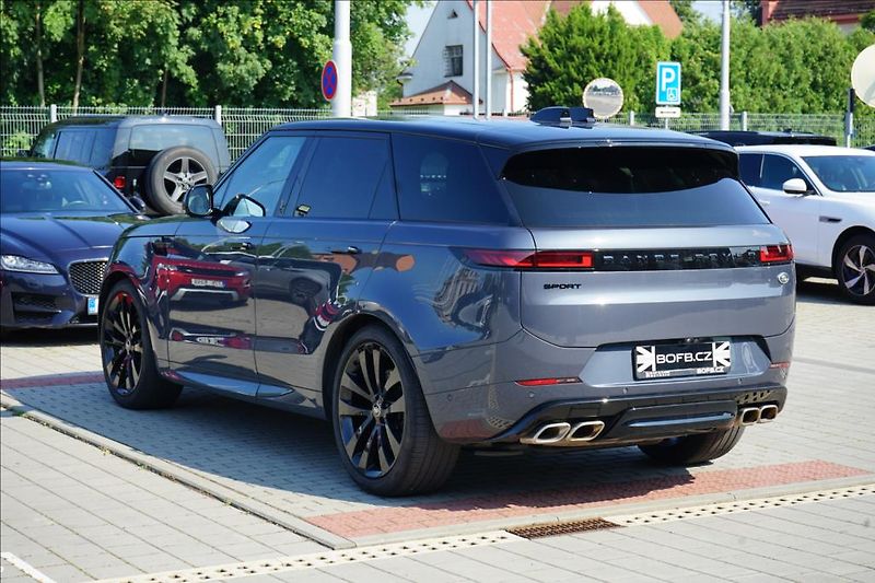 Land Rover Range Rover Sport 4,4 P530 First Edt,ČR,1maj,DPH - fotka 9 z 42