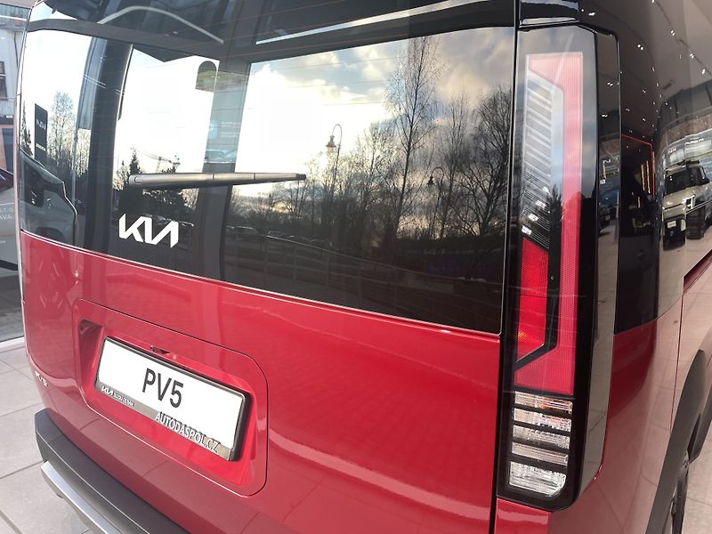 Kia PV5 (2026)  5P 4x2 ELITE 120 KW + 71,2 KW - fotka 39 z 39