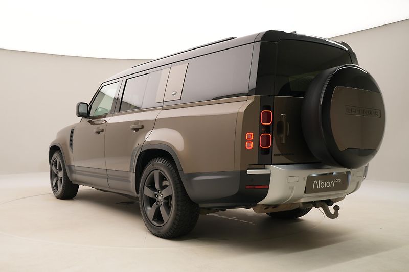 Land Rover Defender 130 D300 SE AWD AUT CZ 8míst - fotka 10 z 54