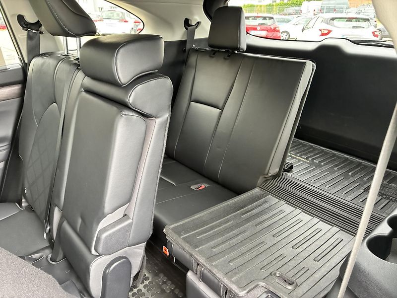 Toyota Highlander 2.5 HSD e-CVT AWD Executive Sk - fotka 12 z 27