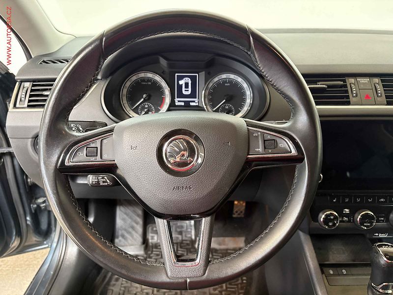 Škoda Octavia (2019) 2.0TDI, DSG - fotka 16 z 16