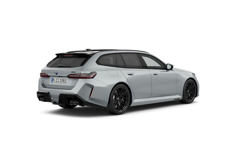 BMW M5 Touring - fotka 2 z 4