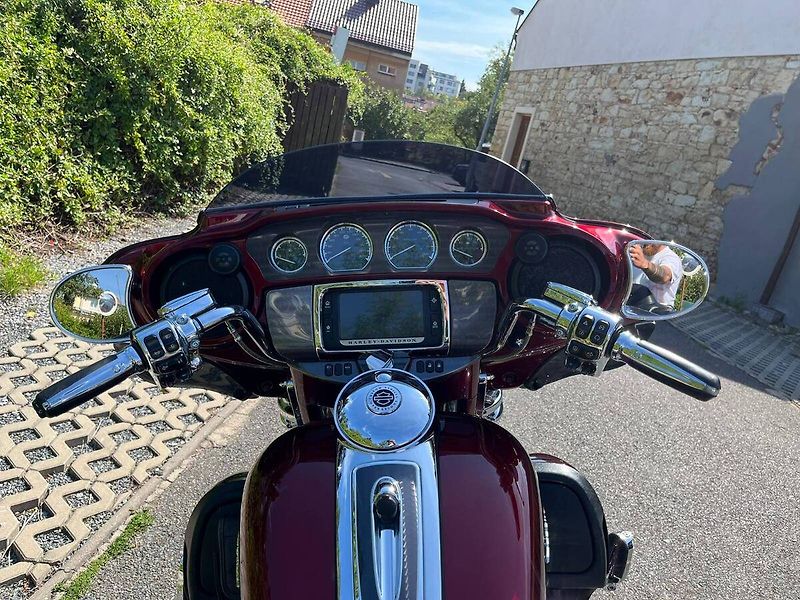 Harley-Davidson FLHTKSE ULTRA LIMITED CVO (2013) - fotka 9 z 16