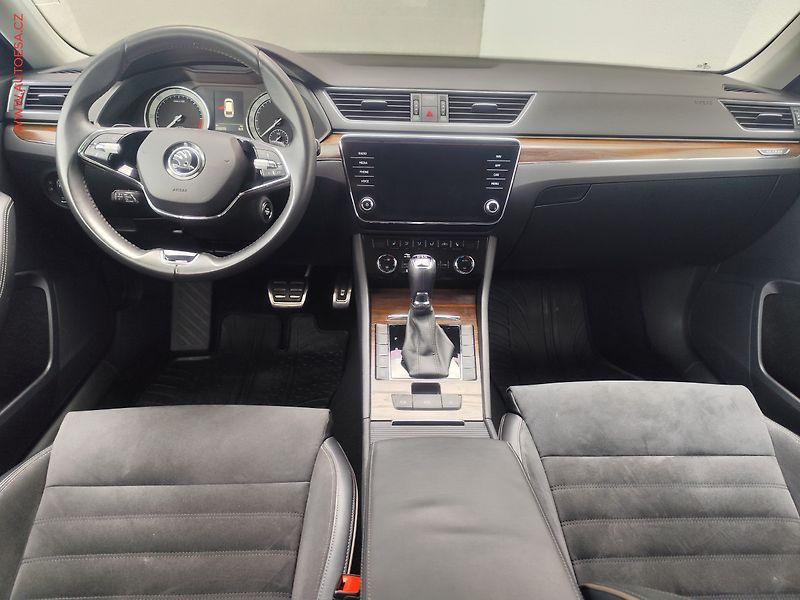 Škoda Superb (2021) 2.0TDi, ČR, Scout, DSG, LED - fotka 8 z 30