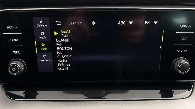 Škoda Octavia 2.0 TDI Ambition Combi - fotka 11 z 24