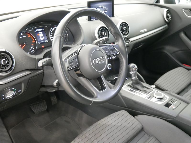 Audi A3 - fotka 14 z 25