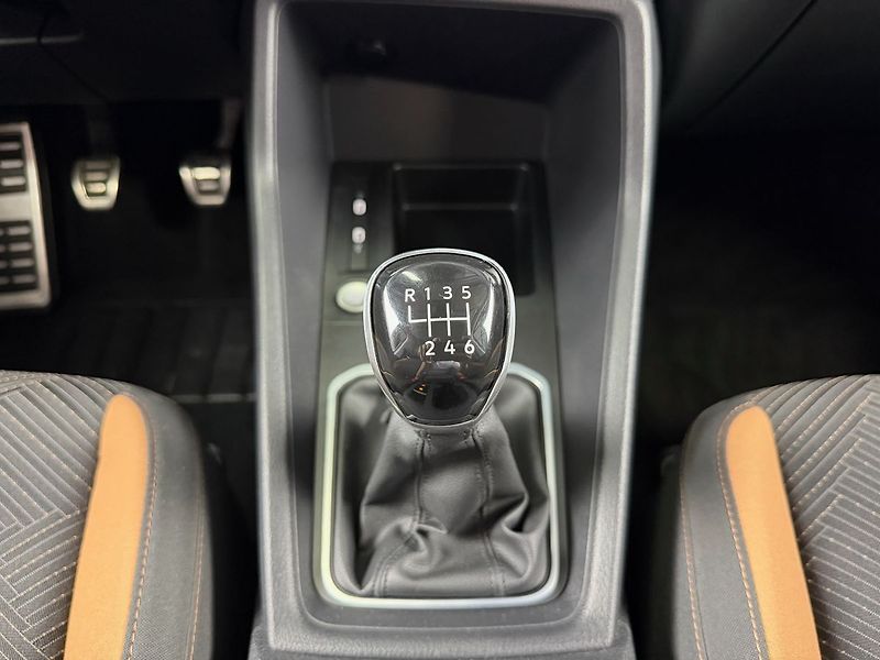 Volkswagen Caddy 2.0 TDI 4MOTION PANAMERICANA, - fotka 19 z 22