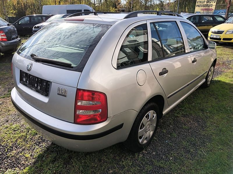 Škoda Fabia (2003) 1.4 16V Comfort Combi - fotka 5 z 20