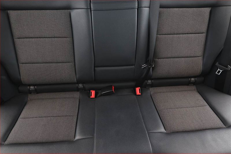 Mercedes-Benz Třídy E (2010) E 250 CDI, Automat, Navi - fotka 10 z 19