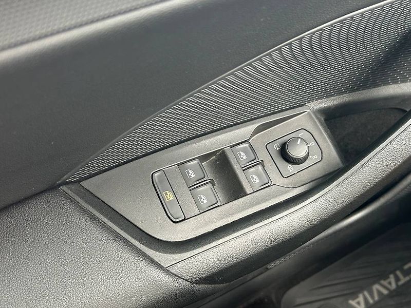 Škoda Octavia Style 6MP 1,5TSI - fotka 21 z 24