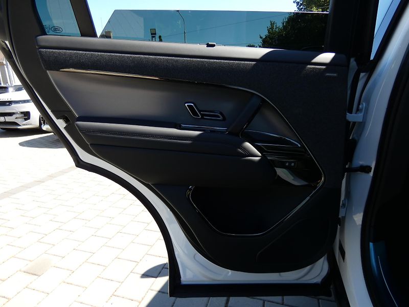 Land Rover Range Rover Sport (2026) 3,0 Dynamic SE D250 - fotka 14 z 34