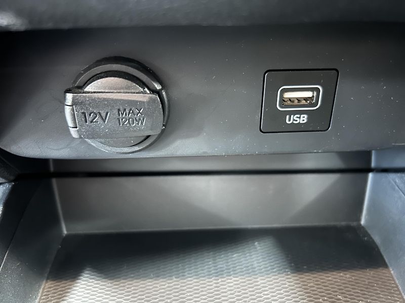 Hyundai i10 (2021) 1.0 Comfort GO Klima Tempomat - fotka 9 z 21