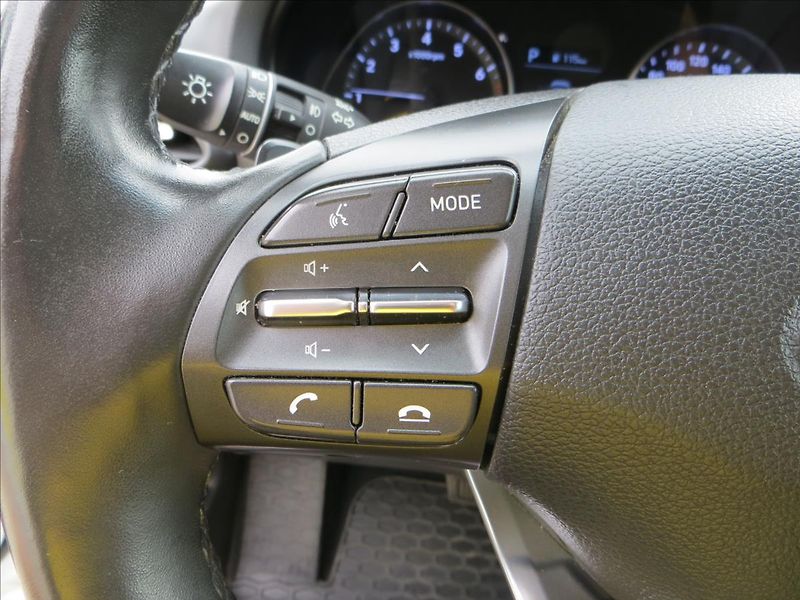 Hyundai i30 1,0 T-GDI DCT Comfort ČR - fotka 18 z 23