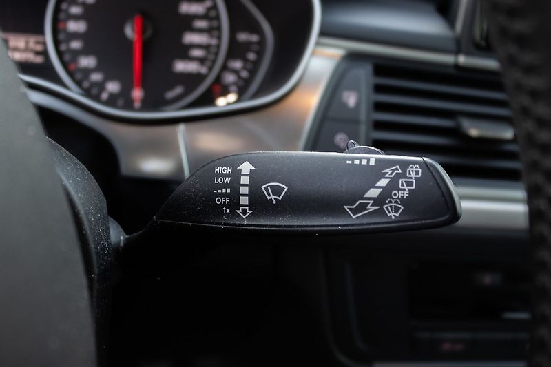Audi A6 DPH, servis, 2 sada kol - fotka 35 z 43