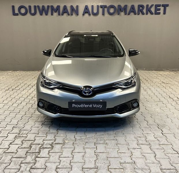 Toyota Auris 1.8 Hybrid AT SELECTION TS - fotka 4 z 16