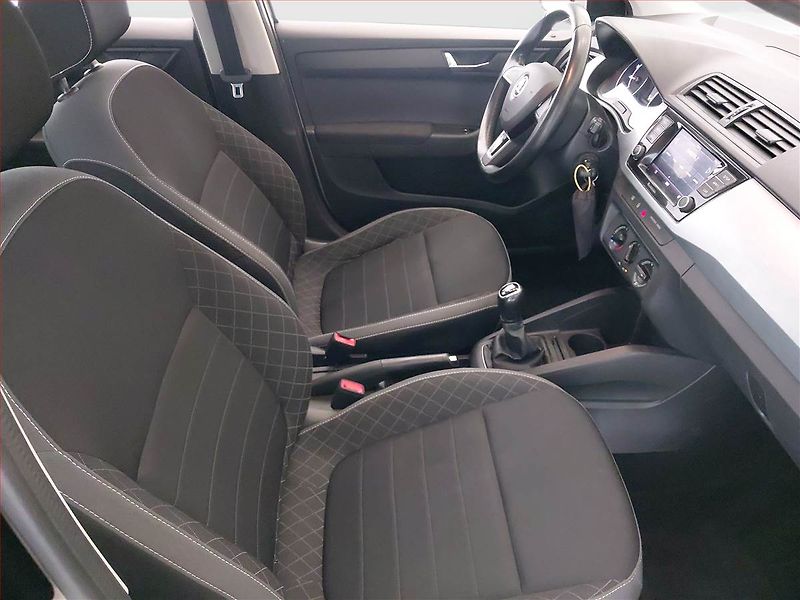 Škoda Fabia (2019) Ambition 1.0 TSI - fotka 9 z 16
