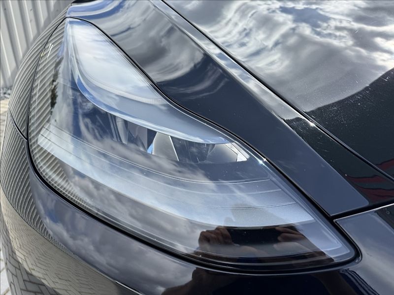 Tesla Model Y 0,0 Long Range 378kW 1.maj DPH - fotka 8 z 50