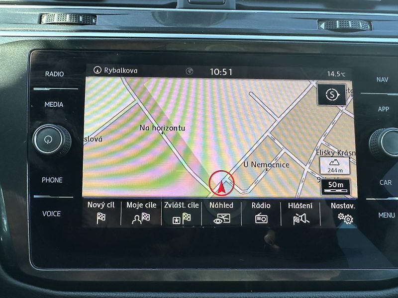 Volkswagen Tiguan (2020) 1.5 TSI 96 kW Head-Up - fotka 27 z 32
