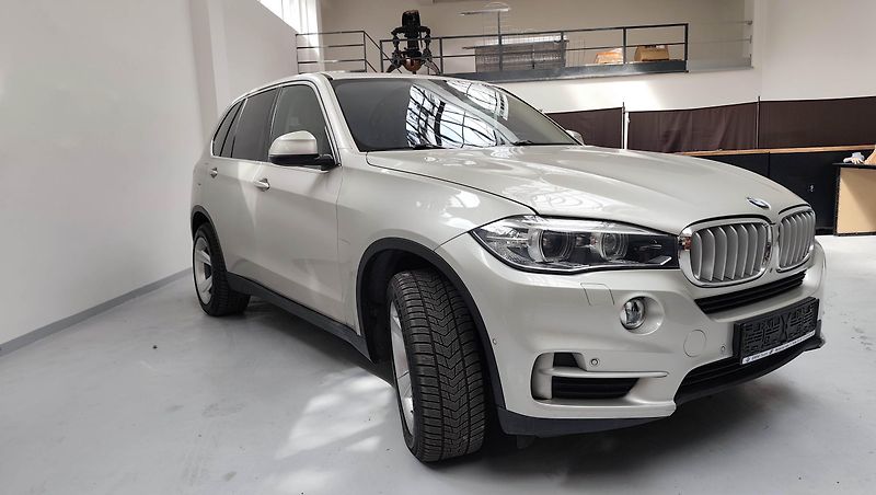 BMW X5 (2014) - fotka 4 z 63