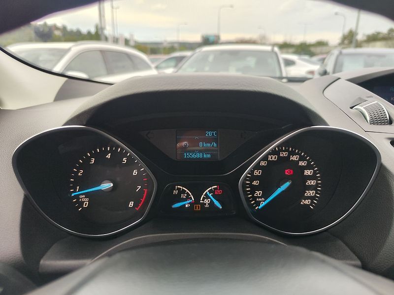 Ford Kuga 1.5 EB/110kW Sync Edition - fotka 13 z 28