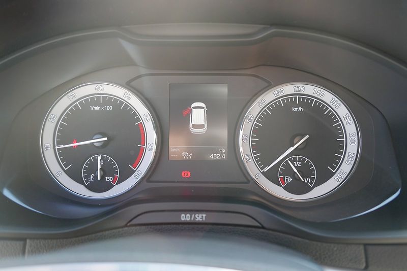 Škoda Karoq (2020) 1.5 TSI 110KW 6°MP Style - fotka 12 z 30