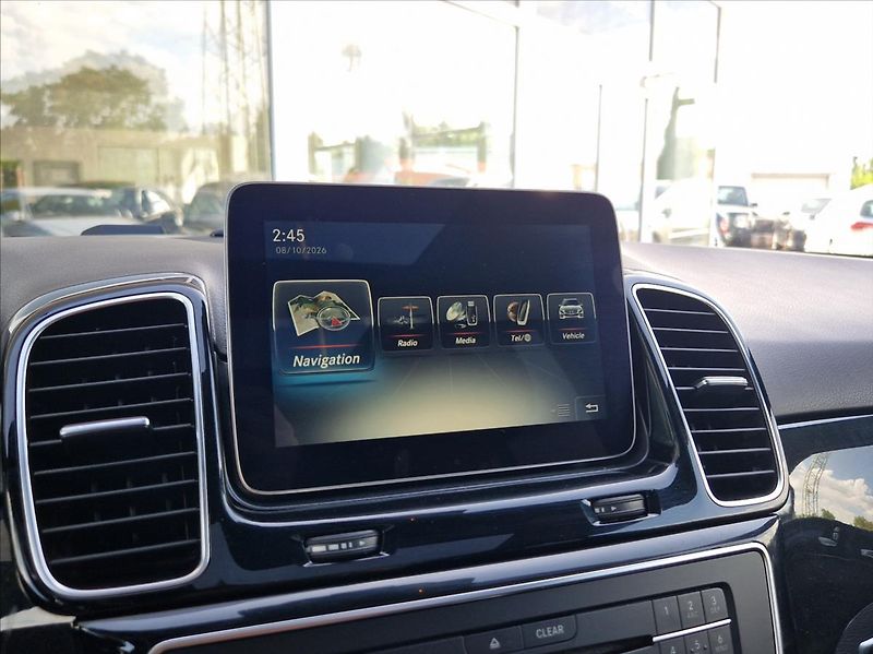 Mercedes-Benz GLE 3,0 i AMG 270kW 4MATIC PANORAM - fotka 38 z 50