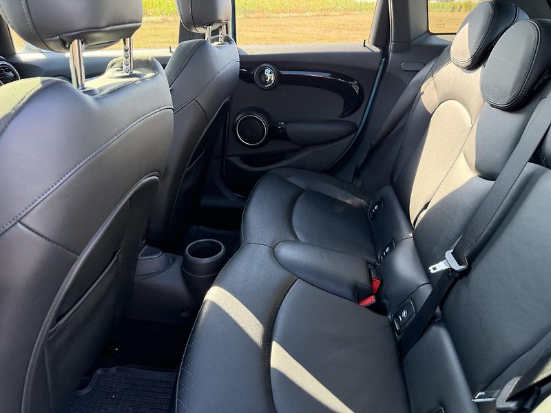 Mini Cooper S 2.0i LED PANORAMA NAVI KŮŽE - fotka 33 z 46