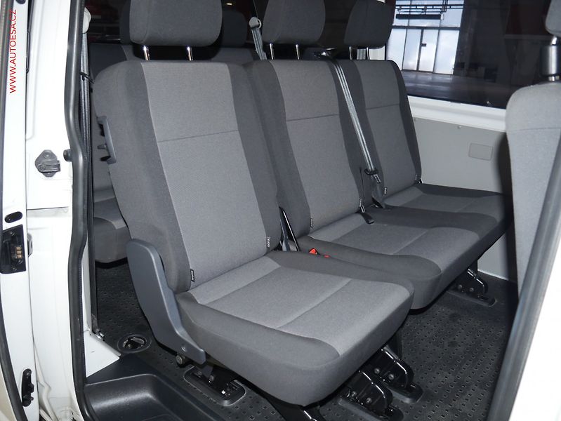 Volkswagen Transporter (2018) 2.0TDi L2 9míst, 1.maj,ČR - fotka 11 z 19