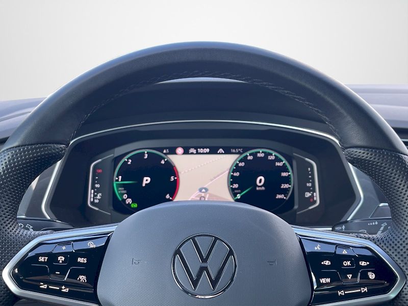 Volkswagen Tiguan (2023) R-Line 2.0 TDI 110 kW 4MOT DSG - fotka 9 z 35