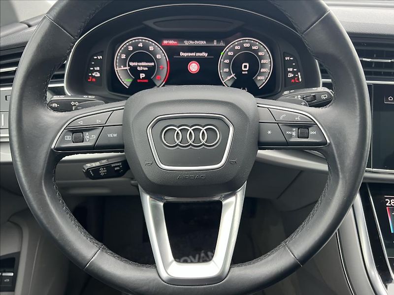Audi Q7 55 TFSi e,ACC,Pano,DPH,1.Maj - fotka 15 z 29