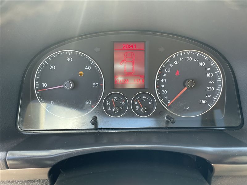 Volkswagen Touran 1,9 TDi 77kw 6rychlostí Klimat - fotka 15 z 35
