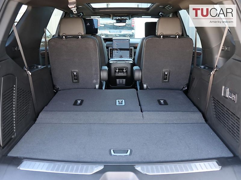 GMC Yukon (2026) Denali 6.2 V8  - fotka 38 z 47