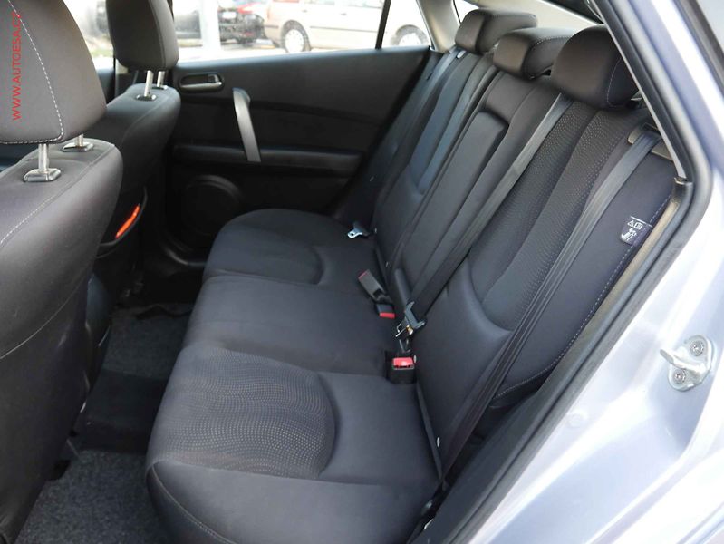 Mazda 6 (2009) 2.0 i, Xenon, AC - fotka 10 z 15