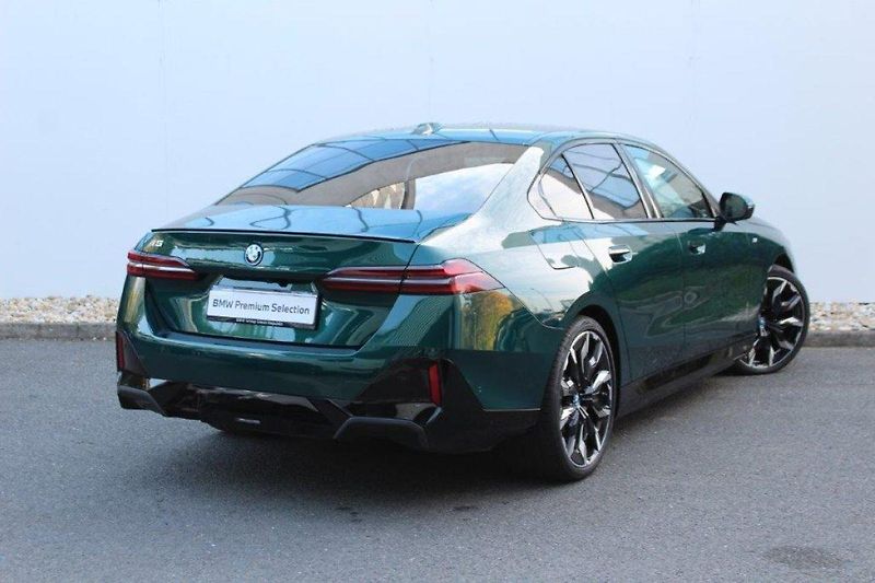 BMW i5 xDrive40 Sedan - fotka 2 z 27