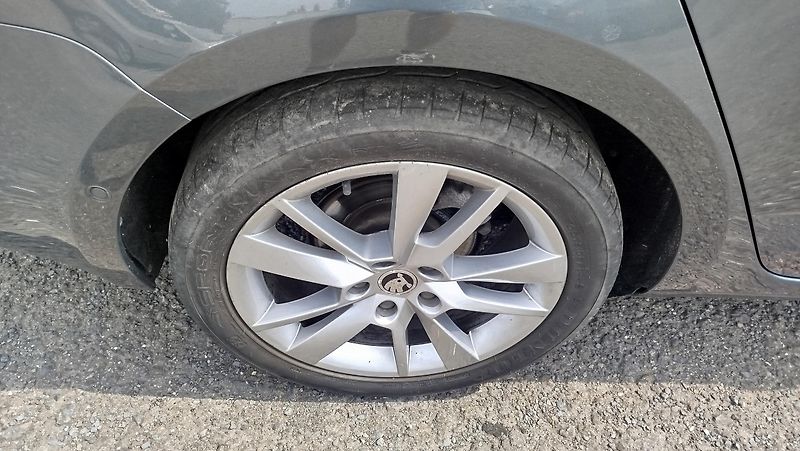 Škoda Octavia (2018) 1.5 tsi  TAŽNÉ ZAŘÍZENÍ  - fotka 23 z 30