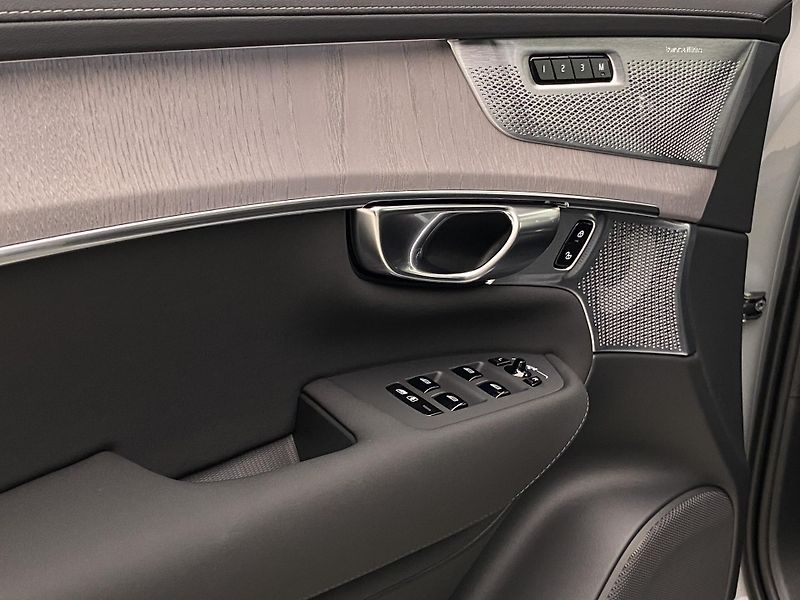 Volvo XC90 (2026) T8 AWD Plug-in BRIGHT ULTRA - fotka 31 z 75