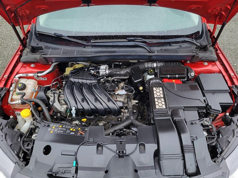 Renault Mégane 1.6 SCe 84kW R.S. LINE *ČR - fotka 35 z 48