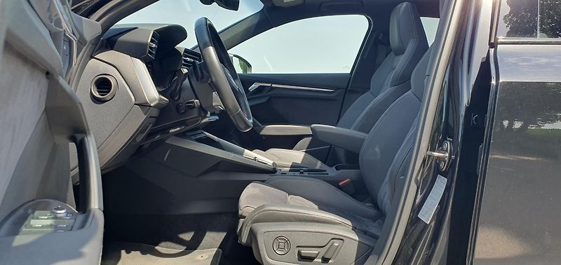 Audi S3 (2022) 2.0Tfsi 228kw Quattro,ČR,Dph - fotka 8 z 25