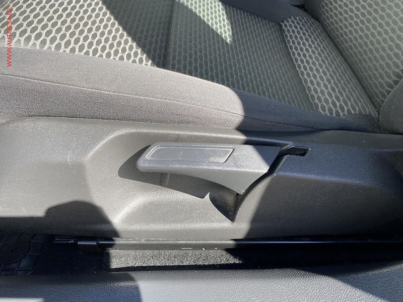 Volkswagen Golf (2011) 1.2 TSi, ČR, Trendline - fotka 14 z 16