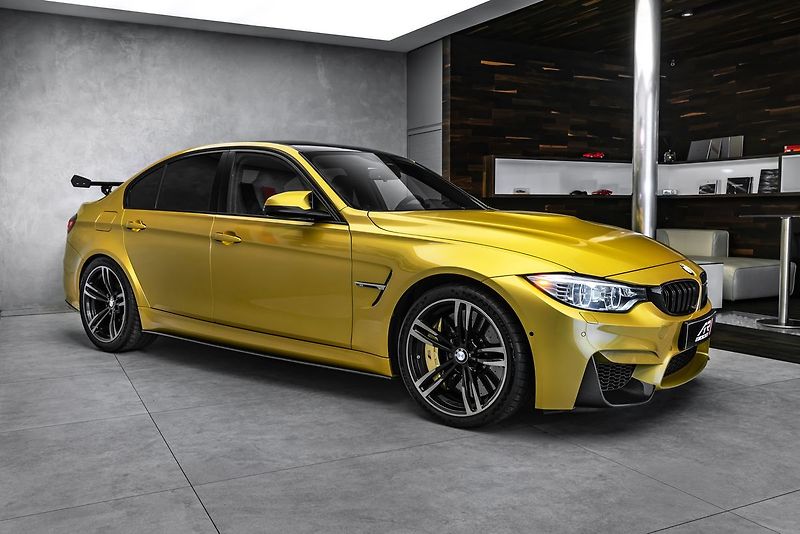 BMW M3 Individual, manual, keramiky - fotka 4 z 19