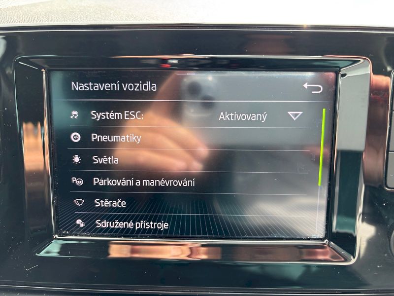 Škoda Scala (2021) DRIVE 1.0TSI 85KW 6MP - fotka 27 z 32