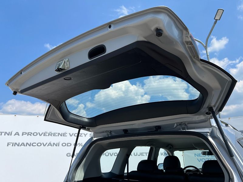 Peugeot 4007 (2009) 2.2HDi 115kW 4x4 - fotka 30 z 36